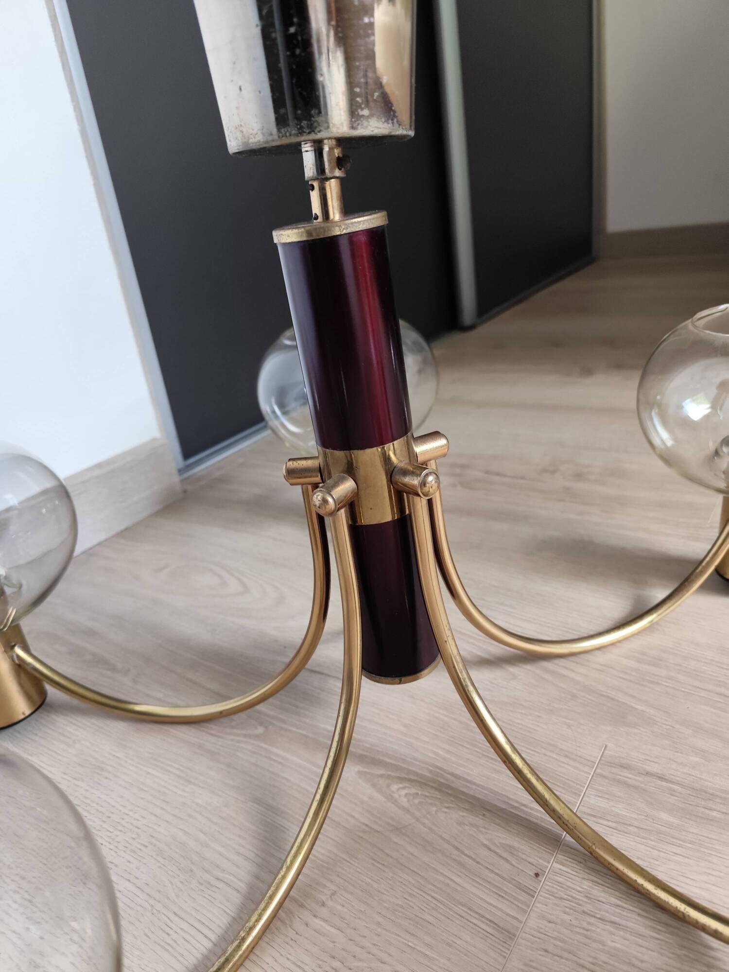 Pair of matching brass and bakelite chandeliers, 3 and 5 branches, 70s milk
