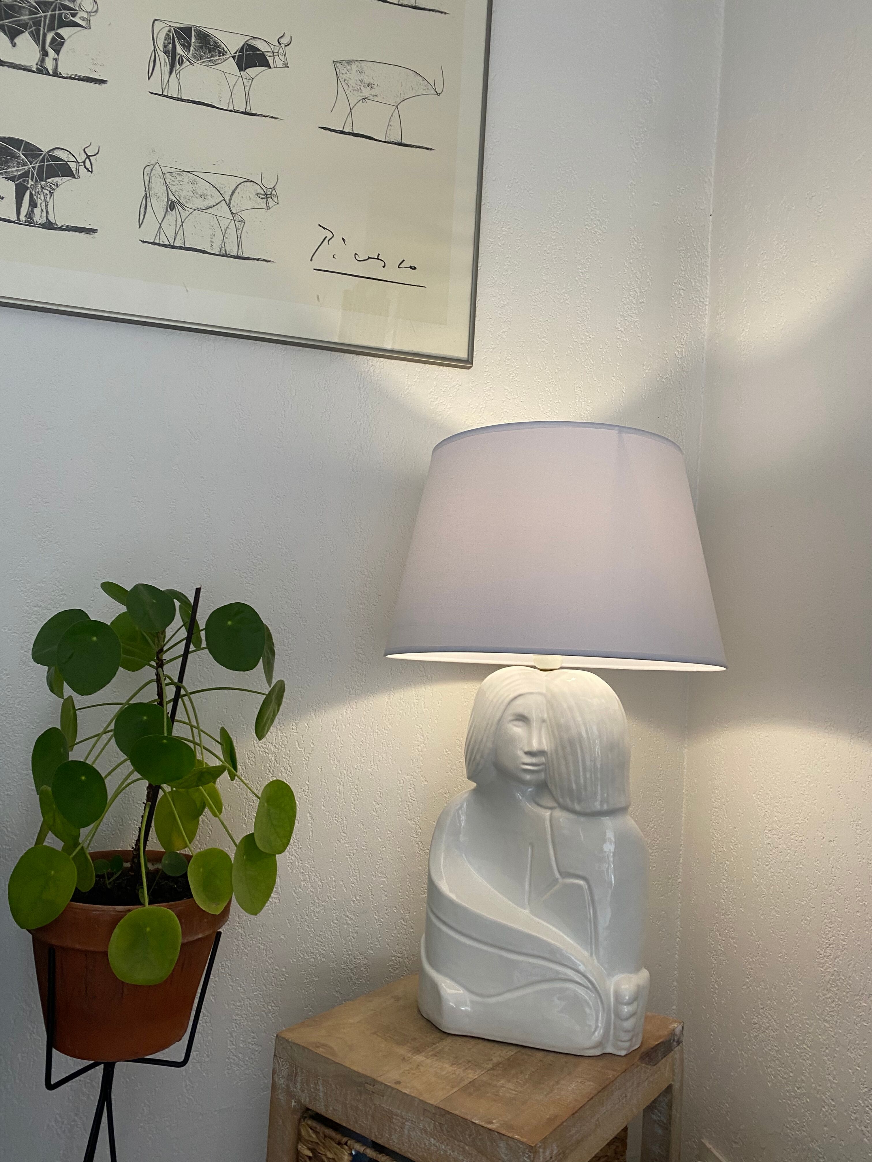 Ceramic entwined couple lamp