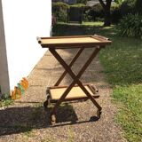 Serving table