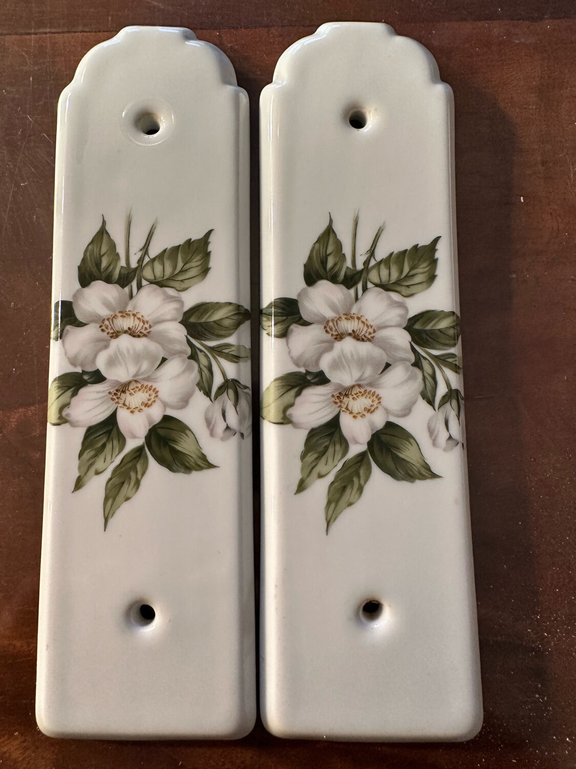 Paris porcelain bathroom set