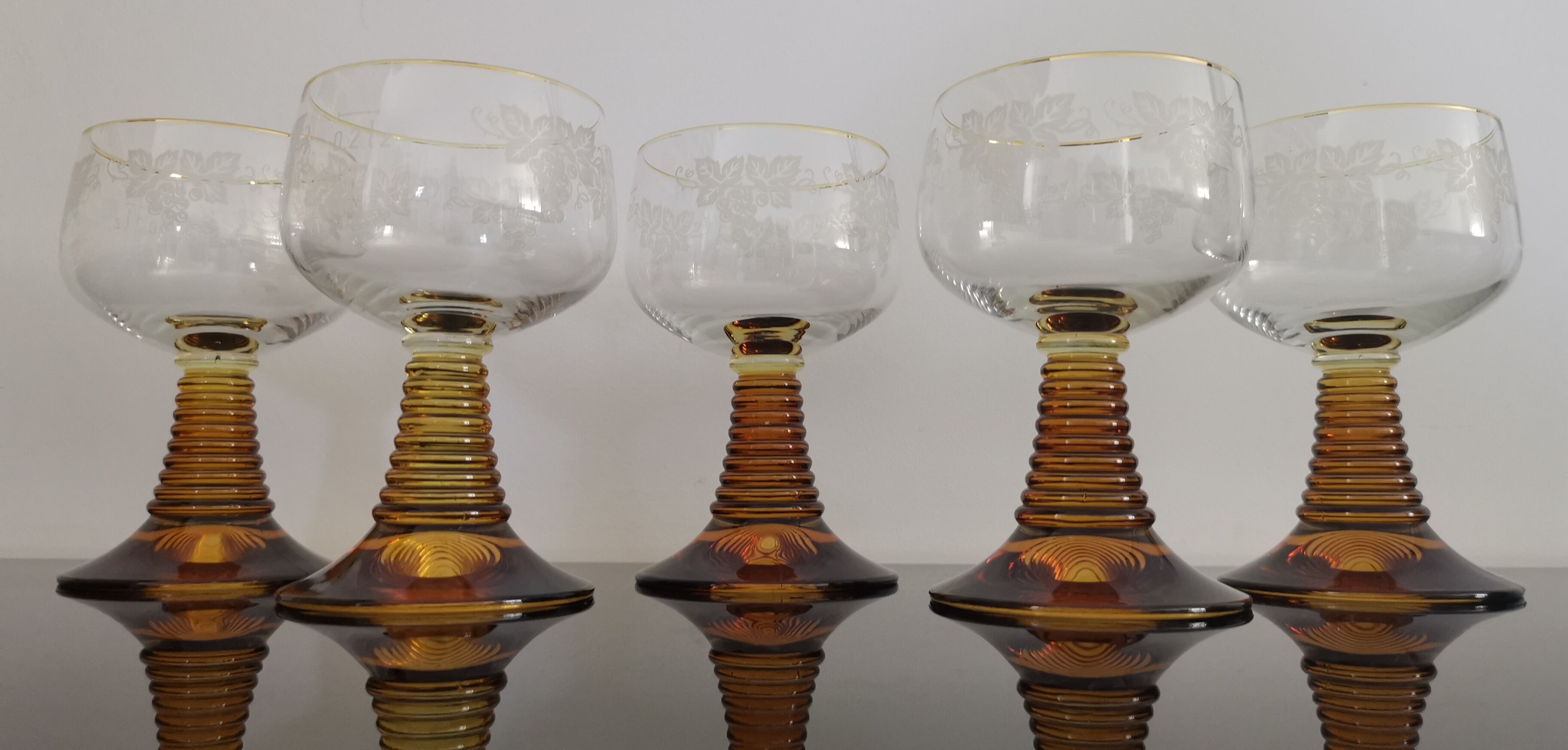 Set of 5 amber Römer wine glasses German vintage from the 1960s