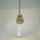 Toothed opaline suspension