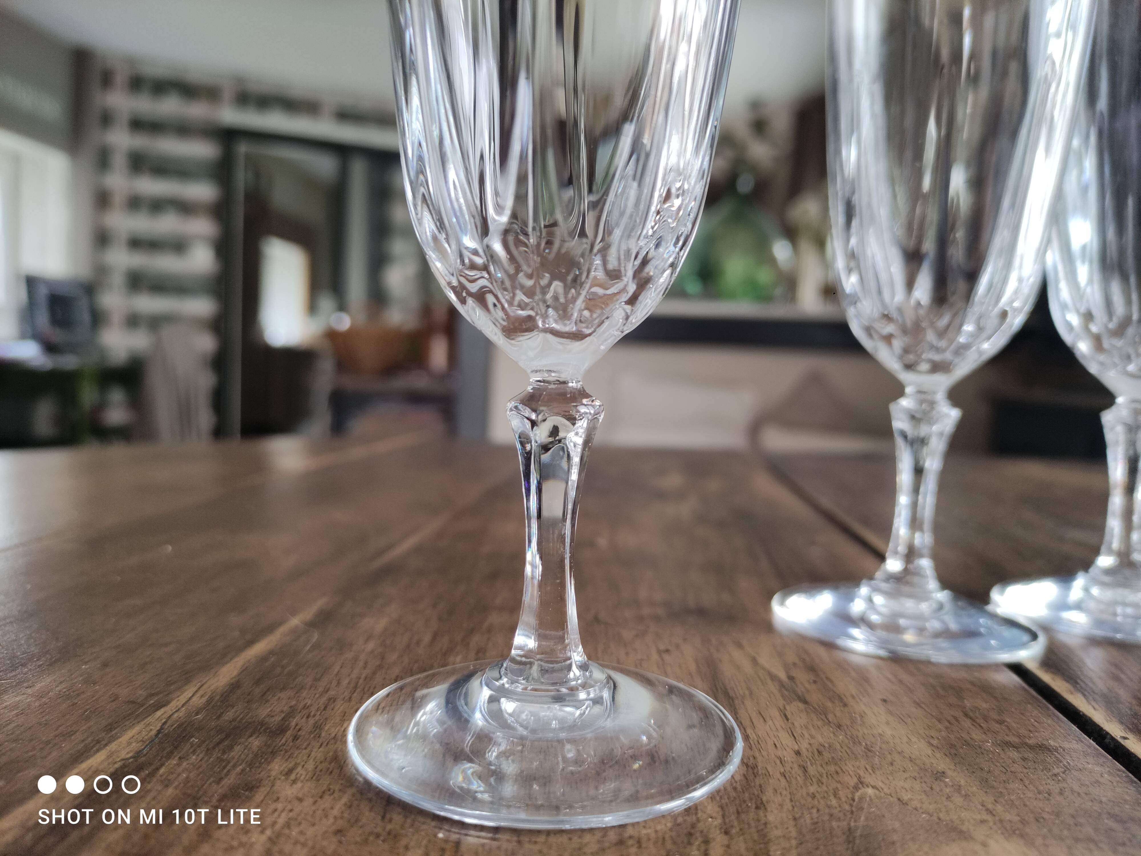 Set of 6 vintage champagne flutes in chiseled crystal