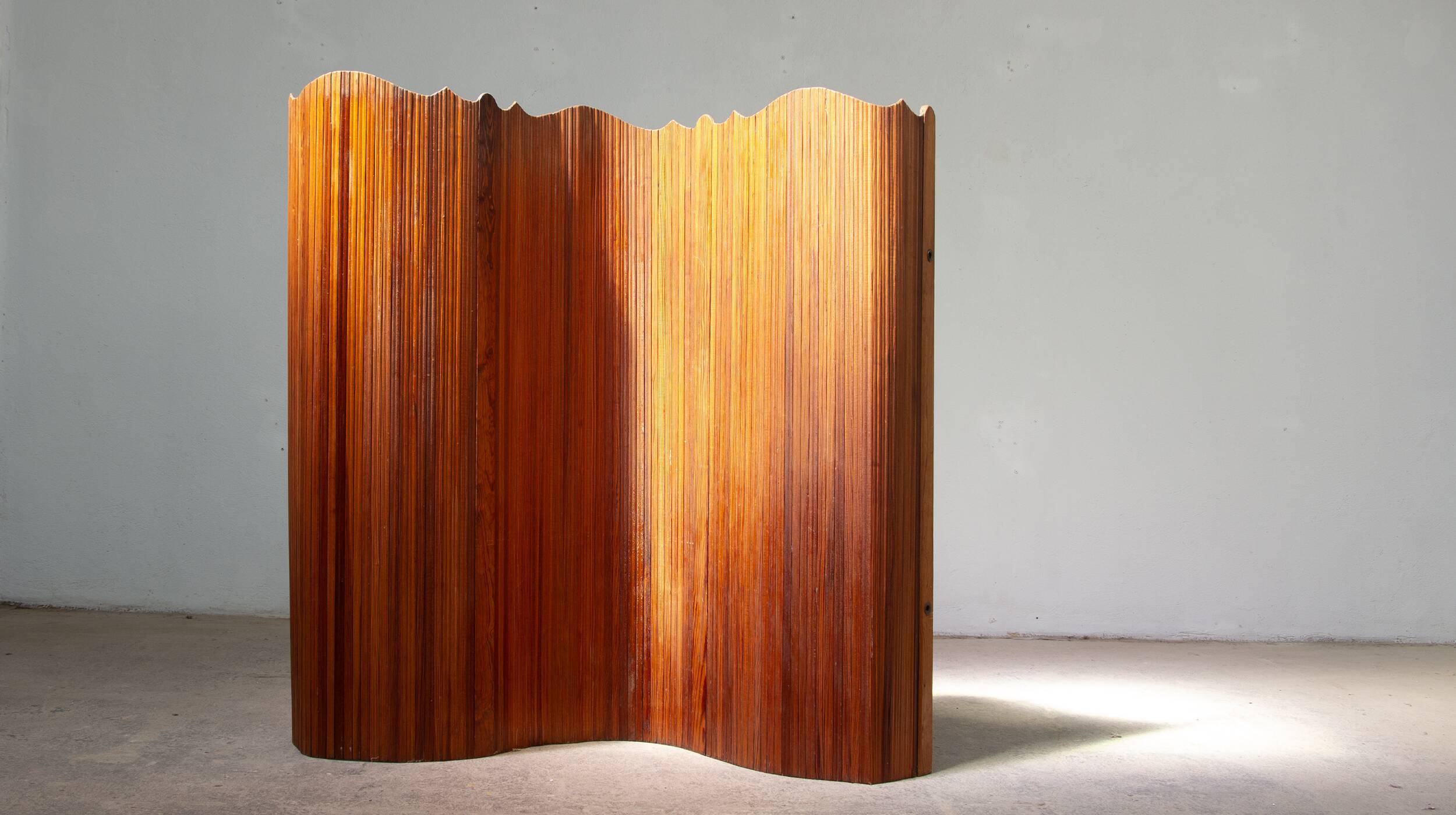 1950s "Waves" screen in Oregon pine