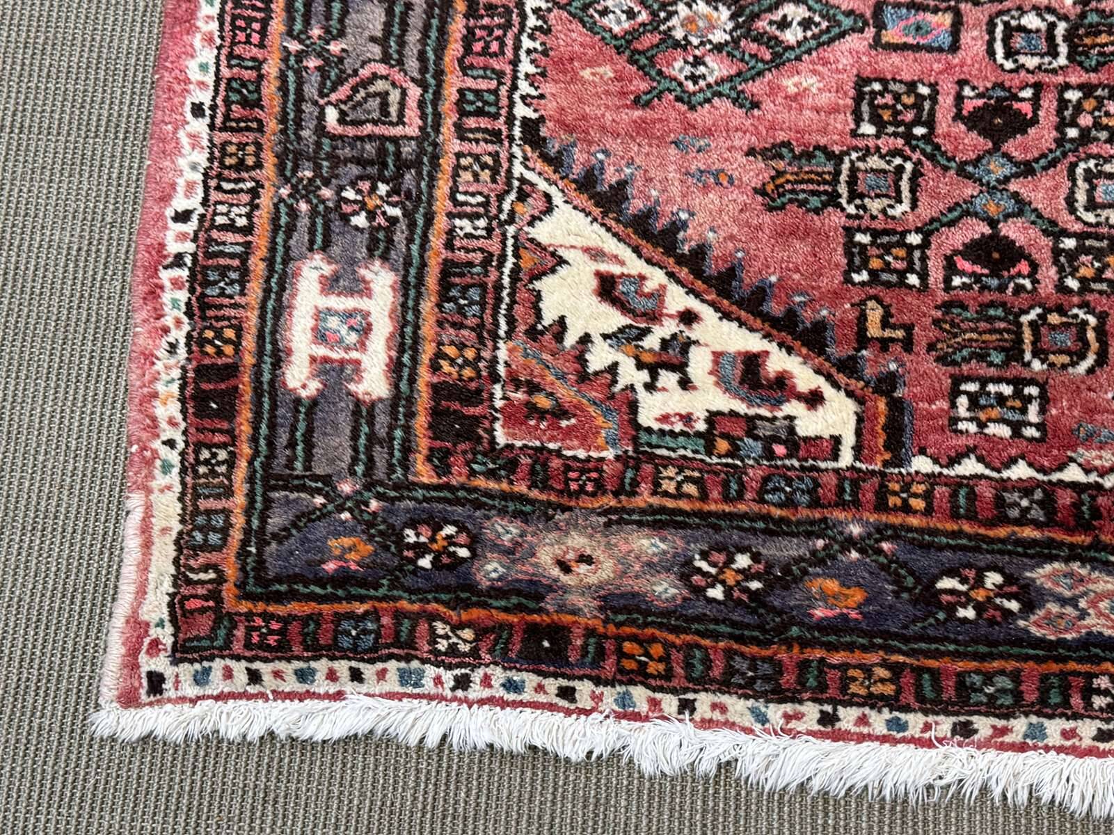 Tapis iranien en laine fait main