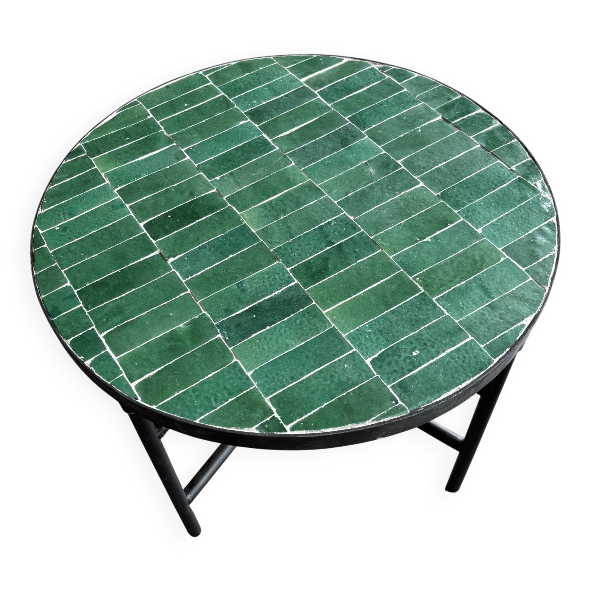 Round coffee table in emerald green zellige – Moroccan craftsmanship