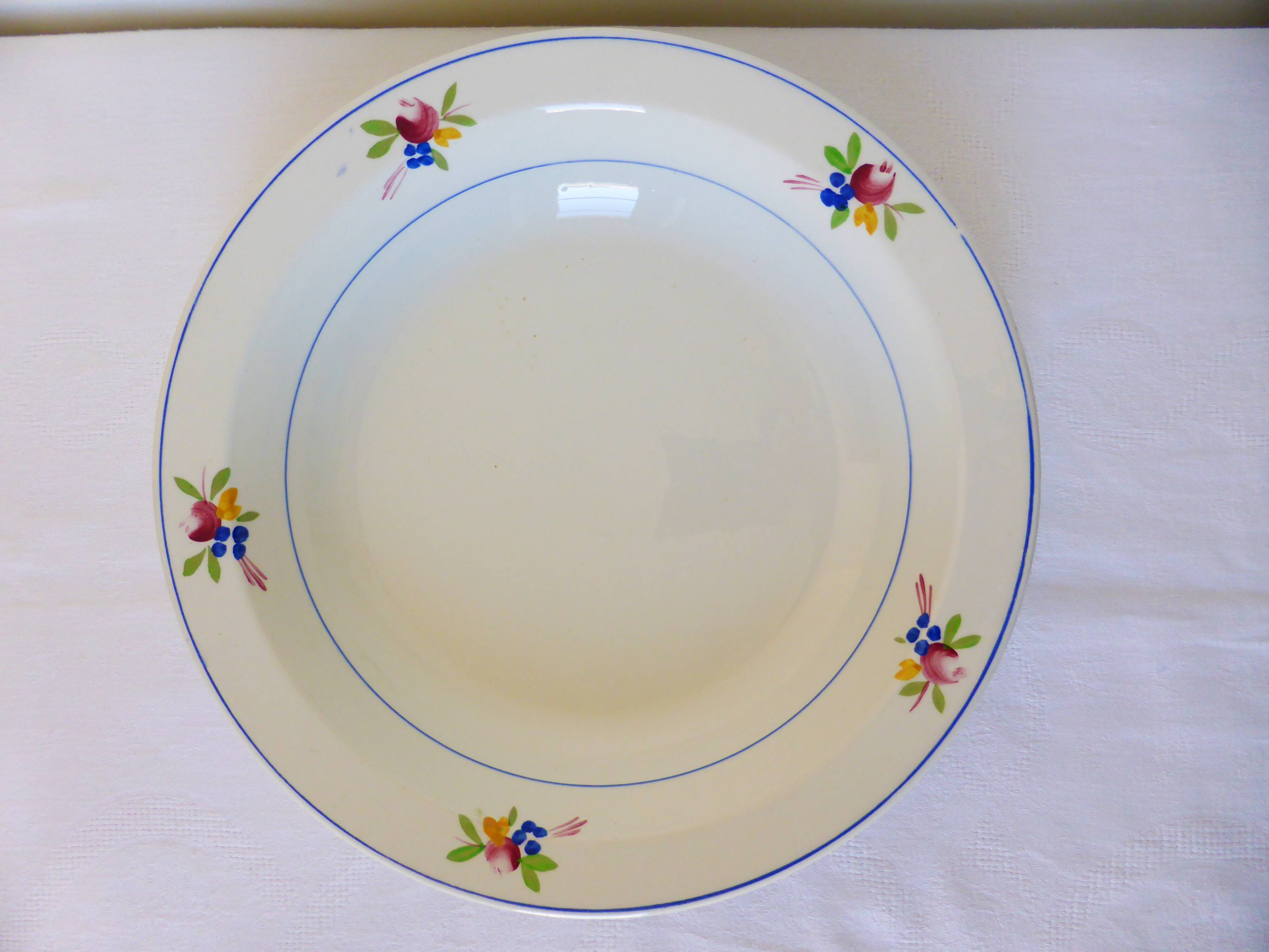 Vintage round hollow dish from the Gien factory, Nice model 2106109
