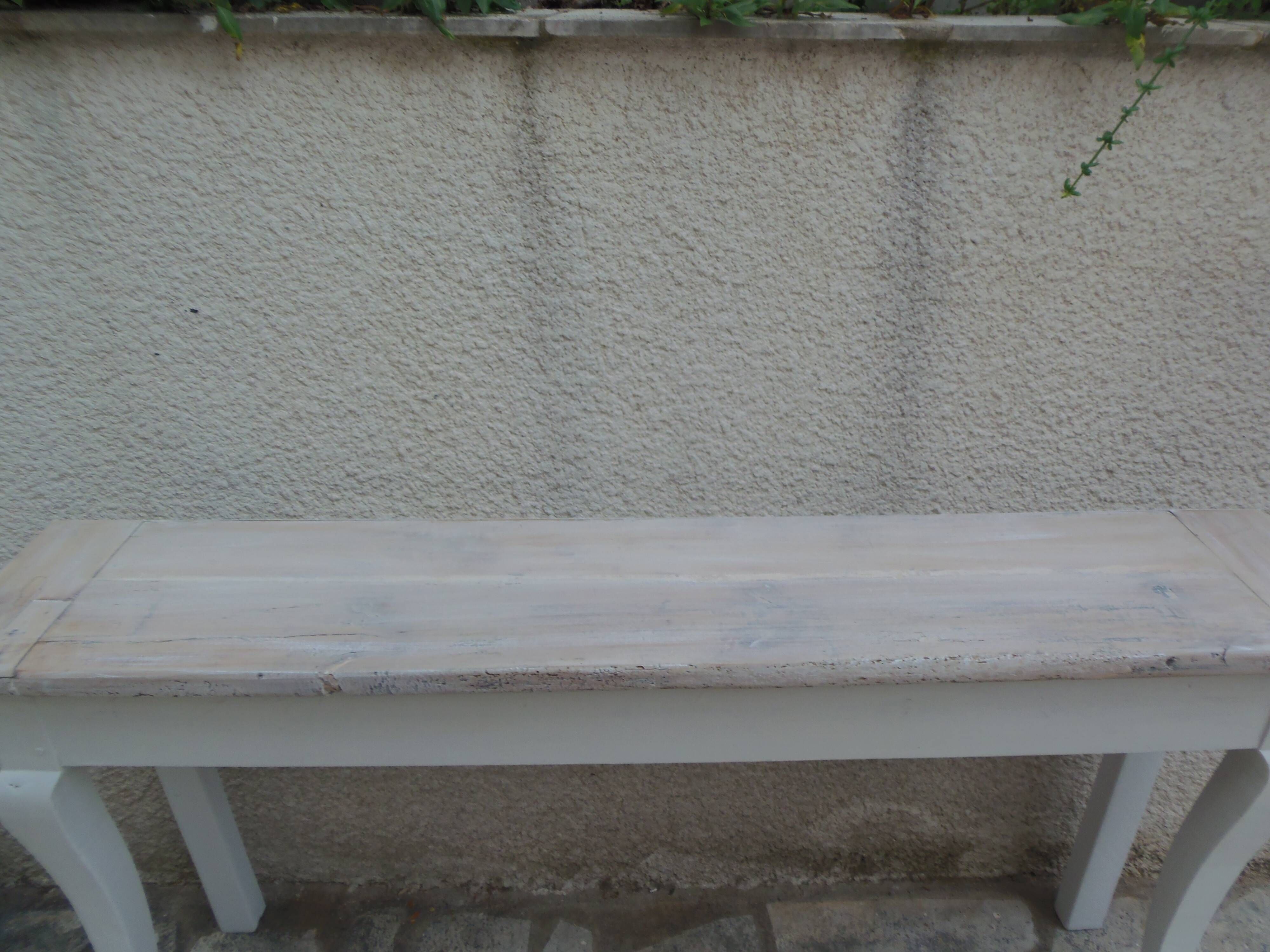 Console with a weathered grey cotton base, top in bleached walnut.