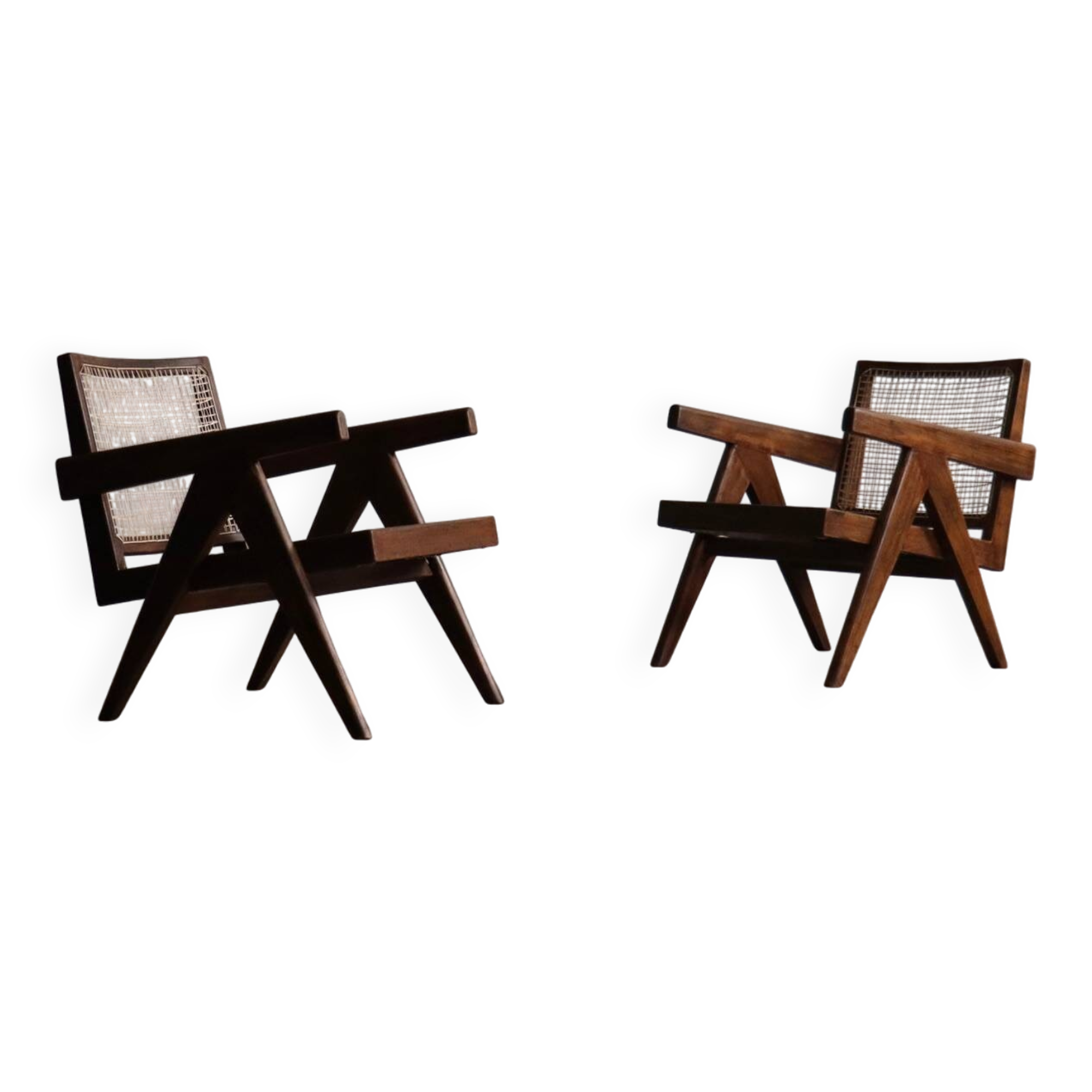 Chaises longues Pierre Jeanneret PJ-SI-29-A en teck et en rotin, années 1950.