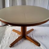 Expandable Roundtable