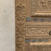 Buffet de style Renaissance en chêne massif XX siècle