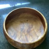 Saladier en bois de olive dimensions : hauteur -11 cm- diamètre -23 cm-