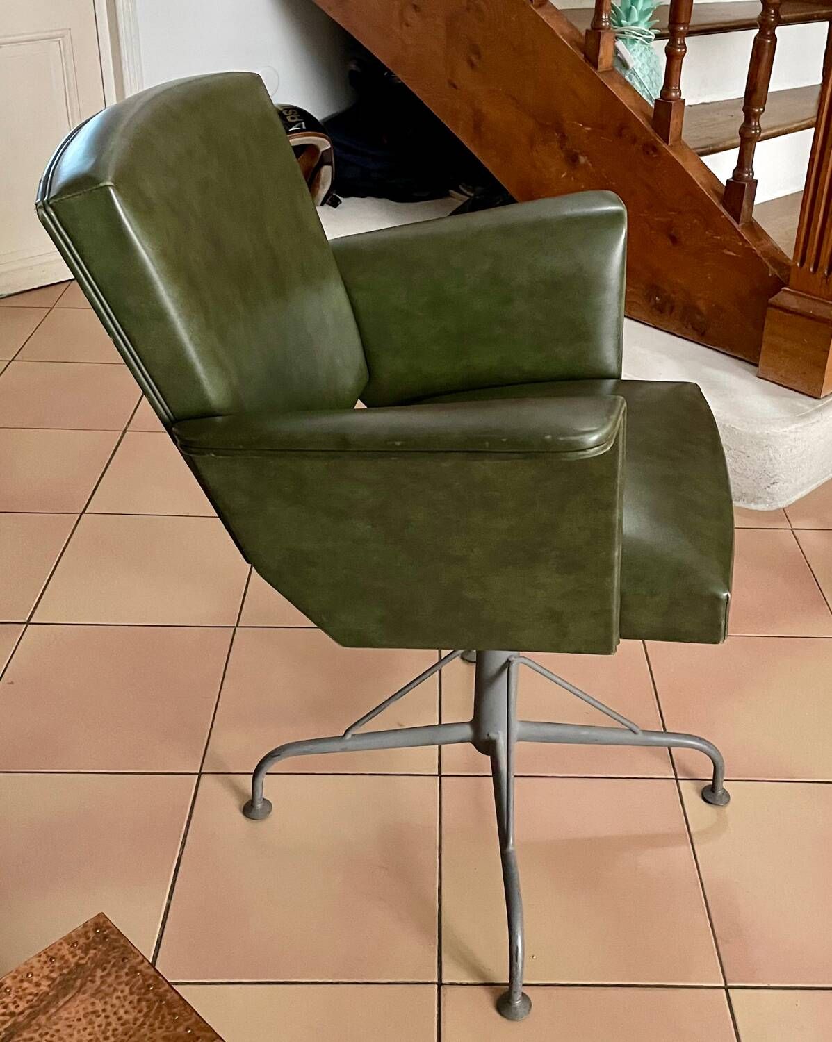 Fauteuil de coiffeur pivotant vintage
