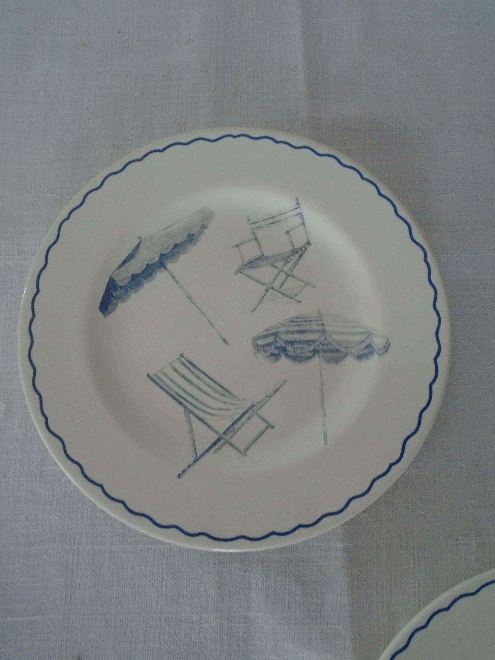 3 plates exclusive