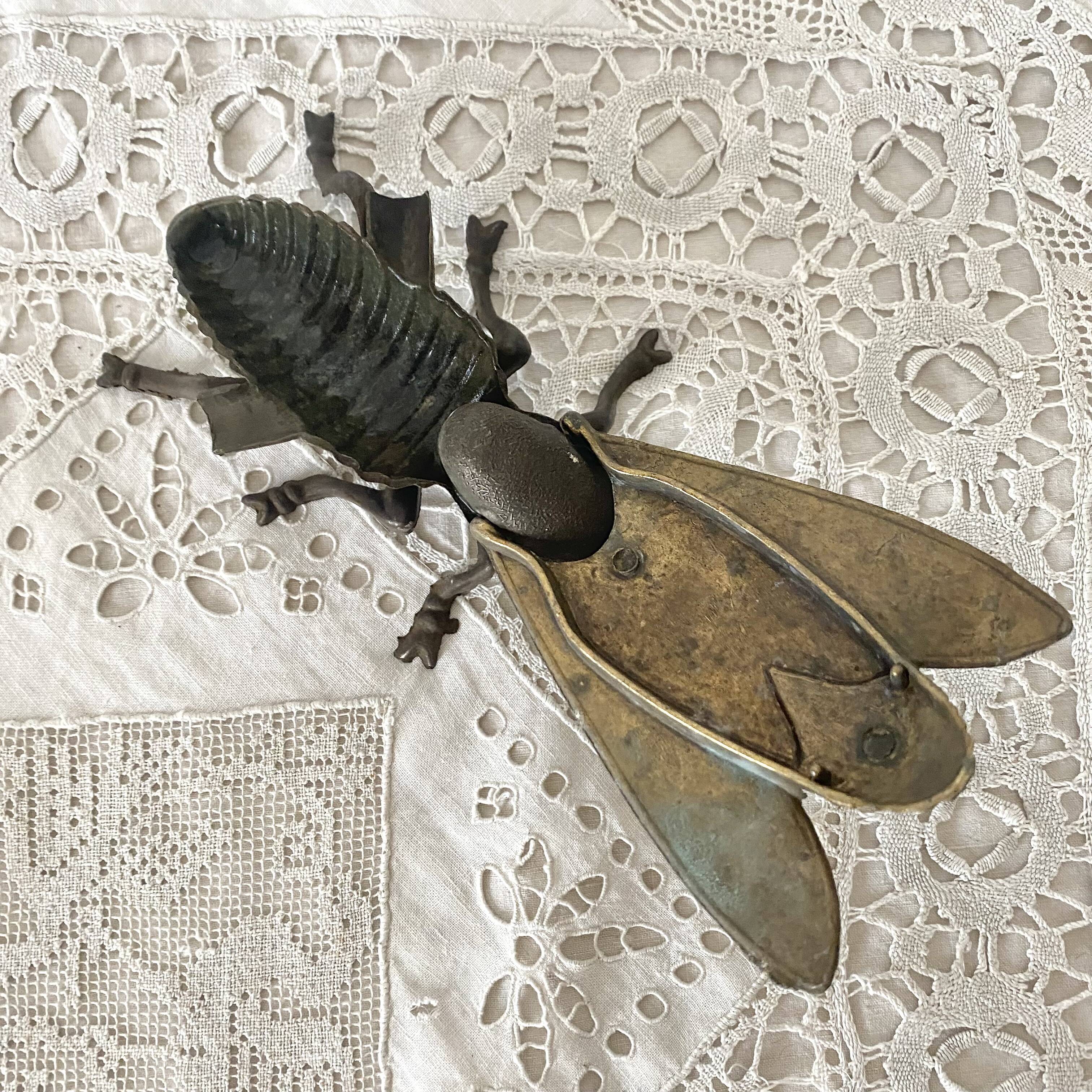 2 cendriers insectes mouches en métal années 50-60