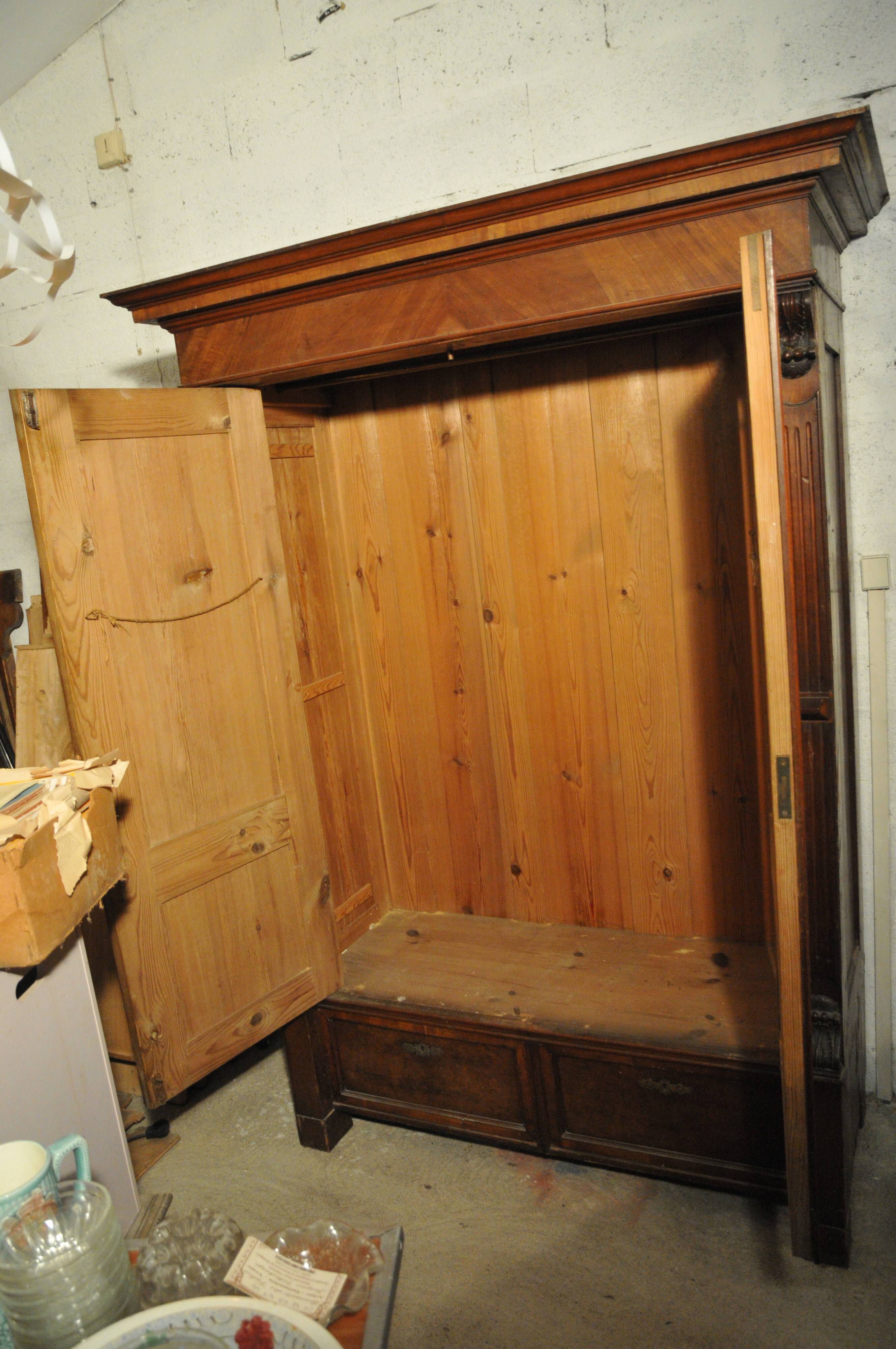 Cabinet with drawers boxes