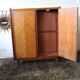 Armoire vintage pied compas