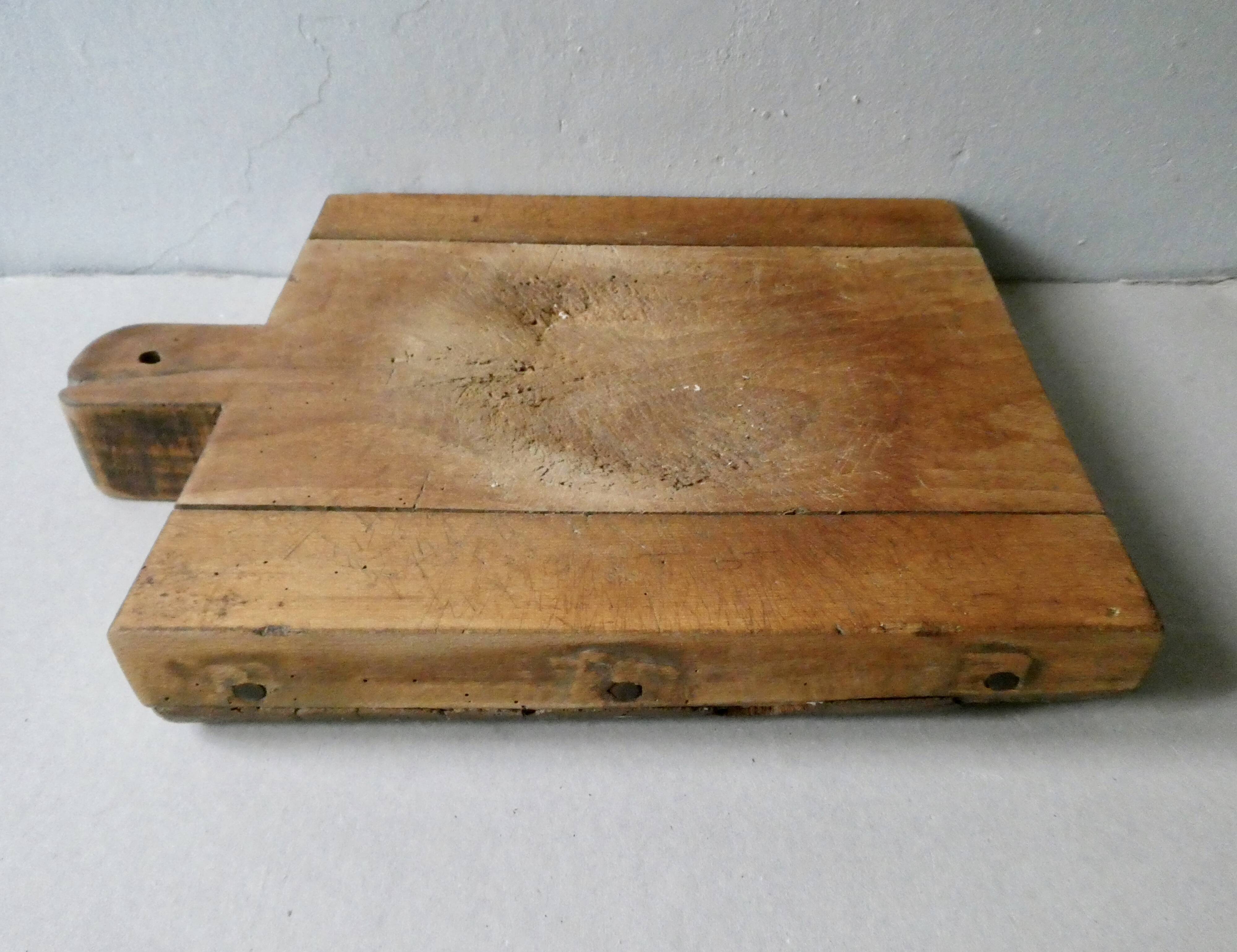 Cutting board, raw wooden log, 34 by 45 cm