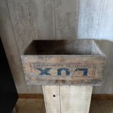 Caisse ancienne "Lux"