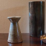 Vase diabolo brutaliste de Joël Baudoin, années 60