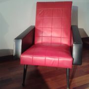 Paire de fauteuils vintage en skaï rouge et noir
