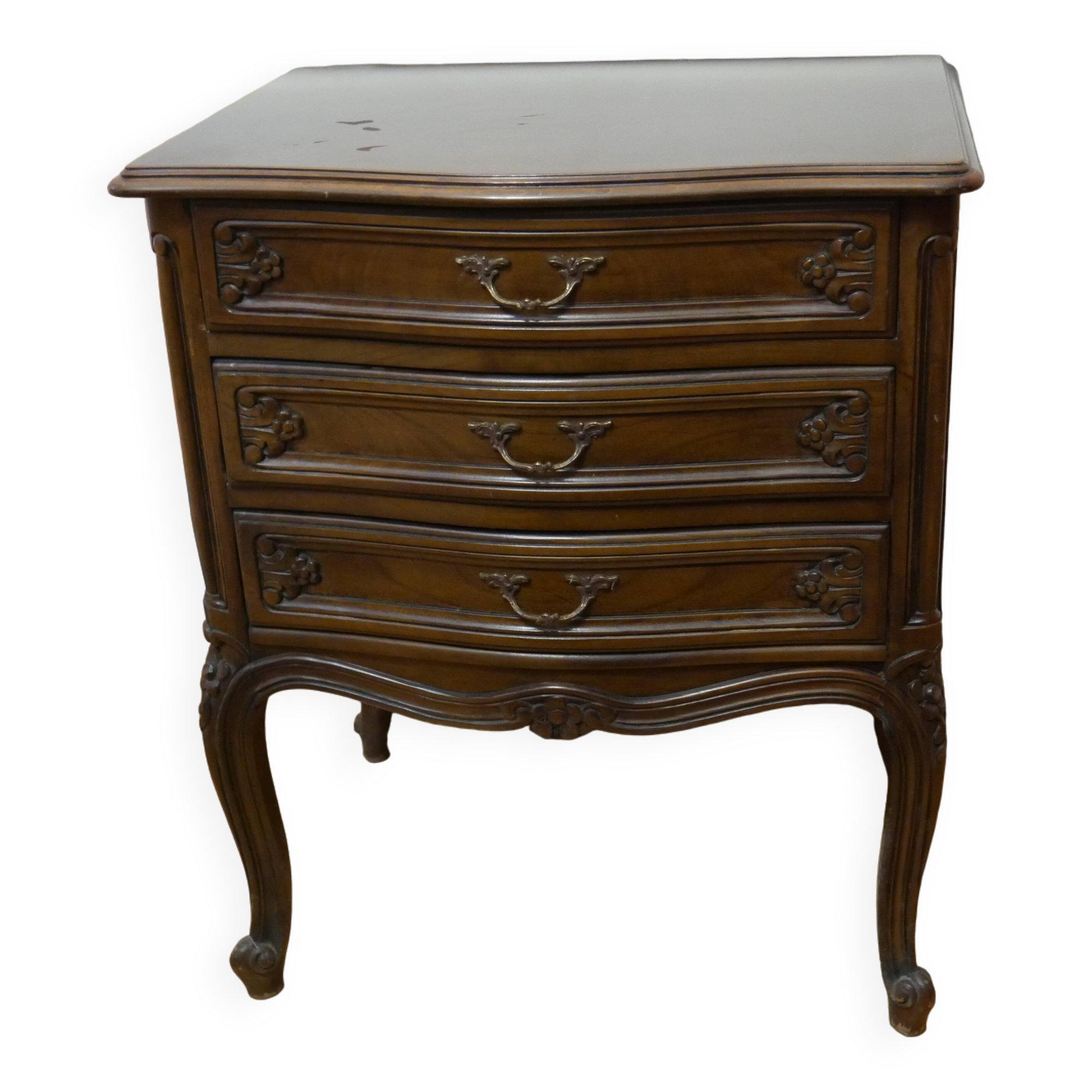 Small chest of drawers
