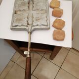 Vintage aluminum croque-monsieurs apparatus