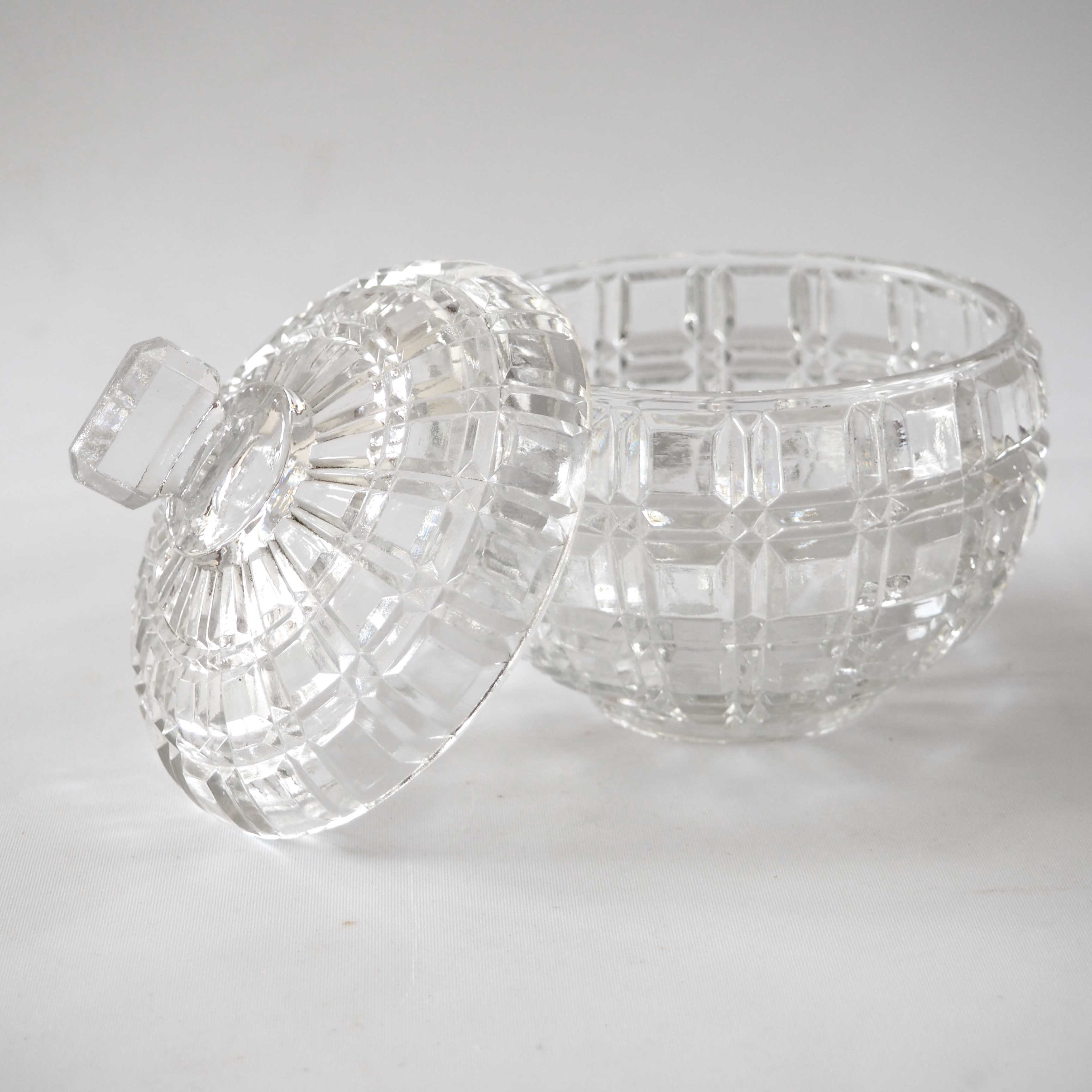 Cut glass bonbonnière