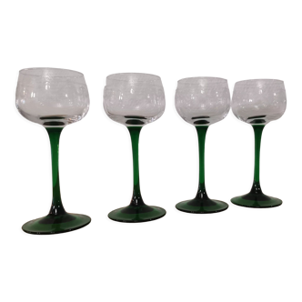 Lot de 4 anciens verres à vin à pied vert d'alsace décor vigne gravé arc cristal