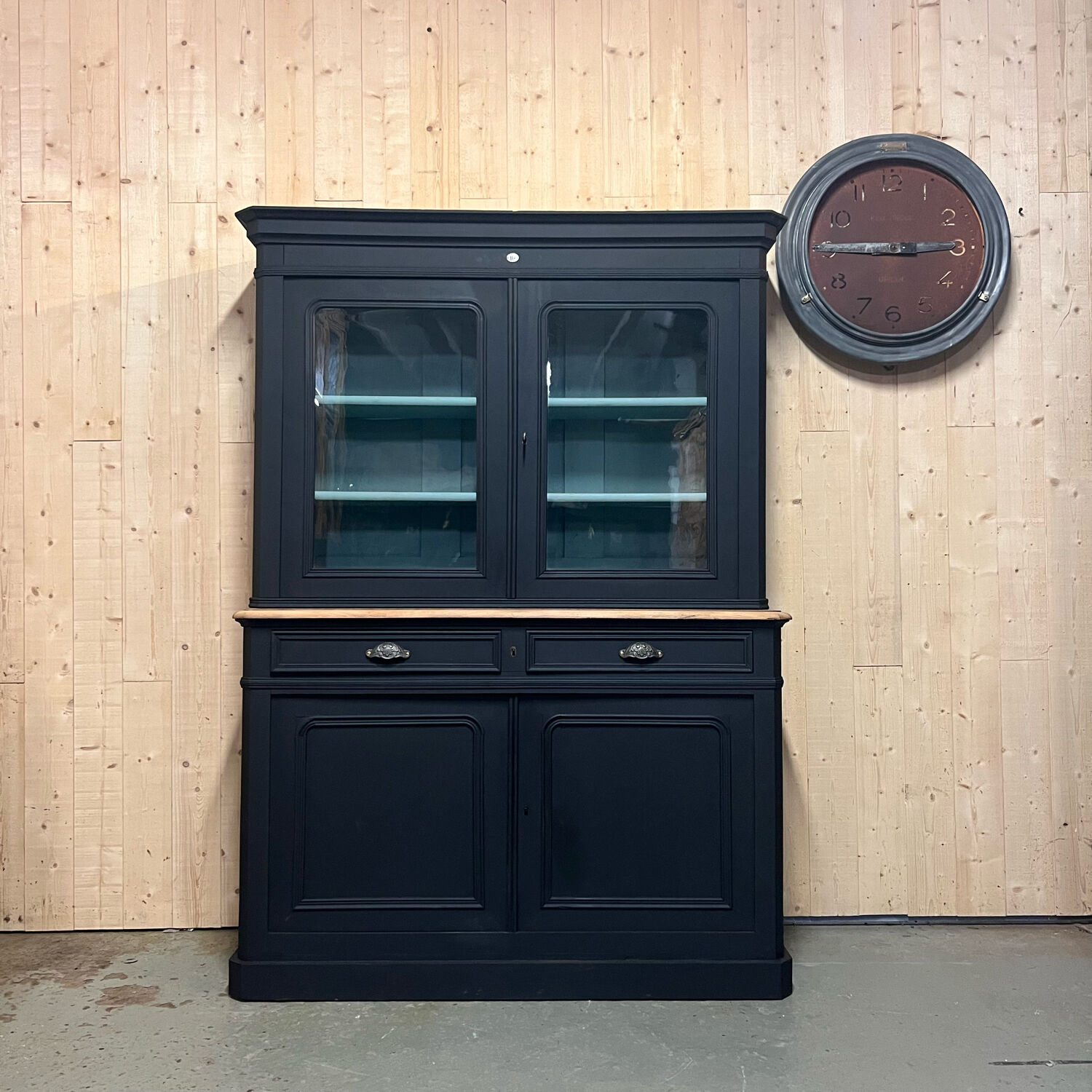 Dresser two black bodies