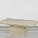 Table basse minimaliste géométrique en travertin italien des années 1970. Style vintage et moderne.