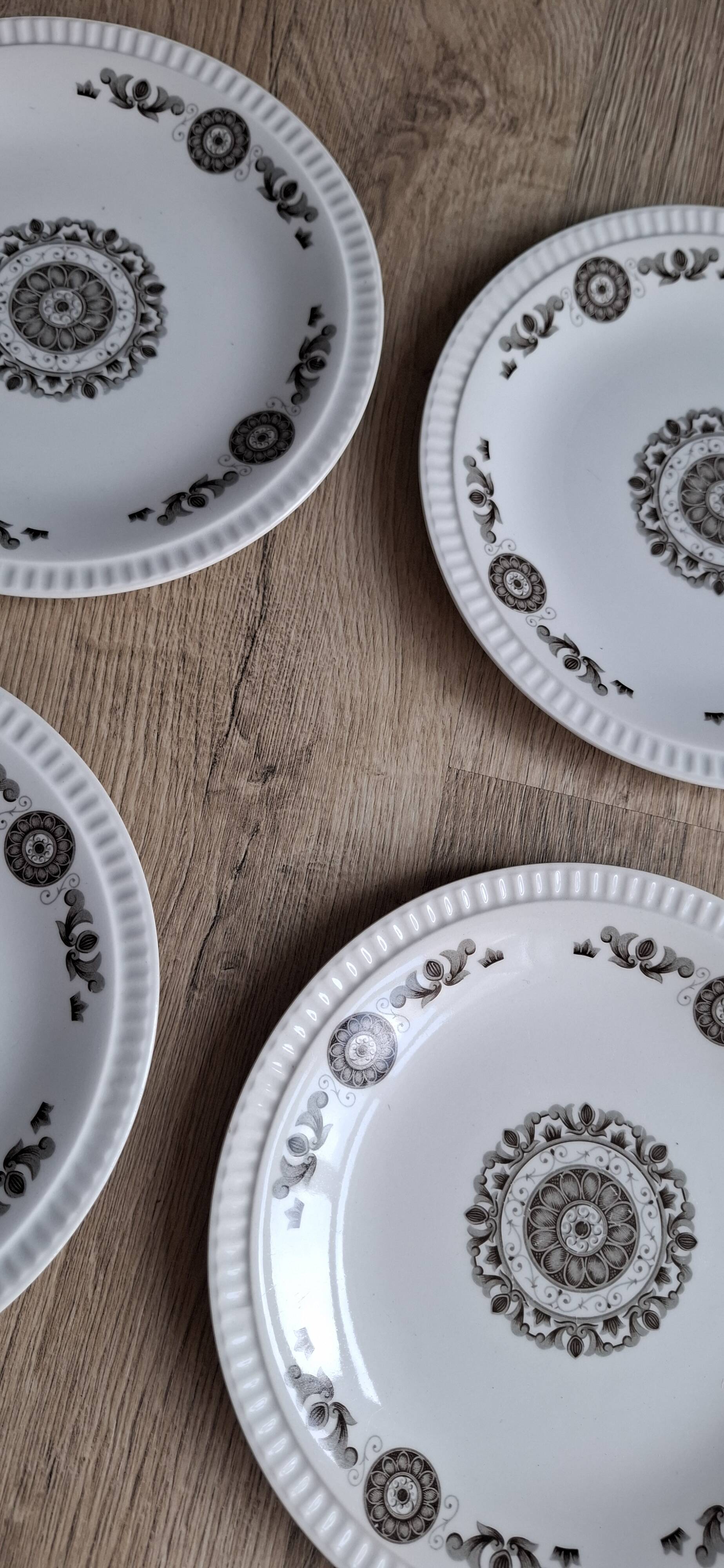 Set of 6 Murielle BFK plates 1966