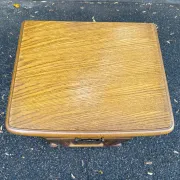 Table de chevet haute meuble d'appoint en chêne teinté miel 1980