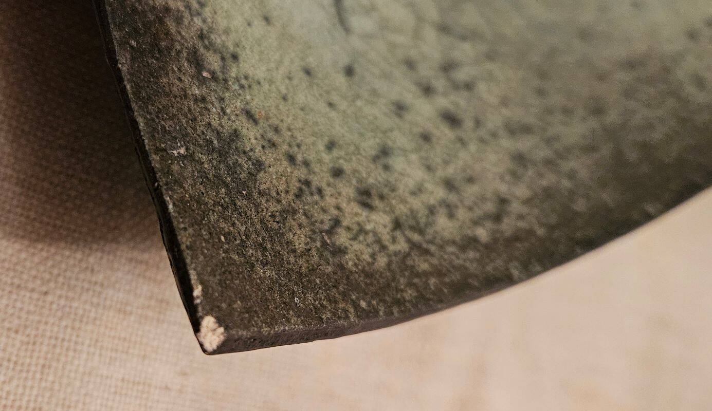 Diamond-shaped Raku bowl signed by Annie Braut