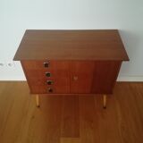 Sideboard / chest of drawers