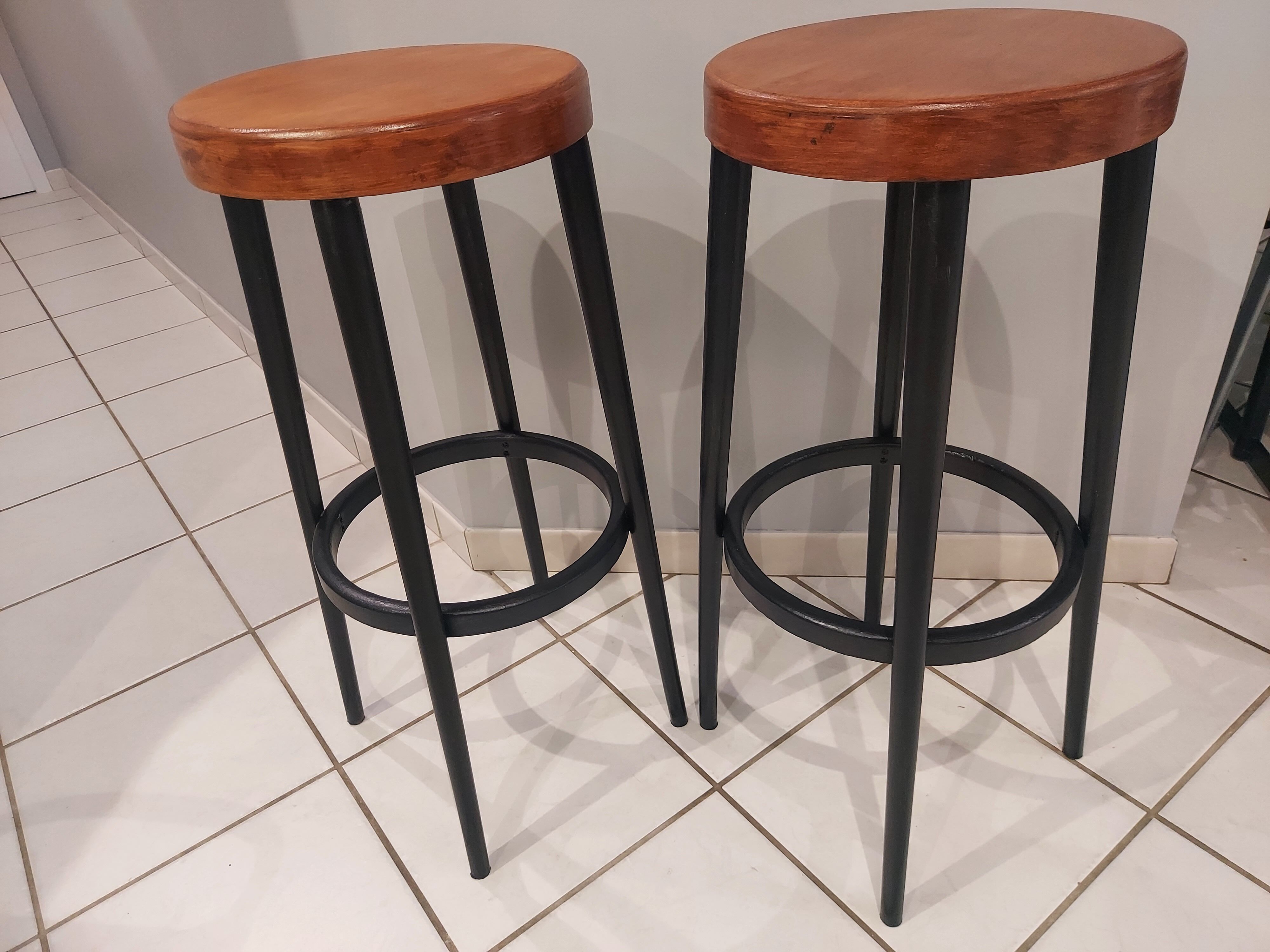 Suite of 4 stools from bar bistrot baumann vintage 1960s