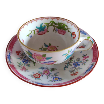 Tasse en porcelaine anglaise