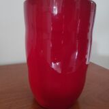 Wavy shape vase