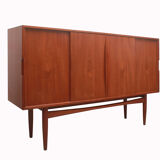 1960s sidebaord / highboard in teak with sliding doors