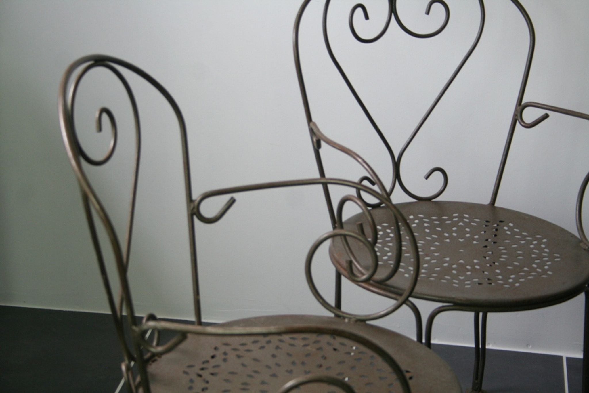 Series of 4 chairs of garden furniture wrought iron full years 60