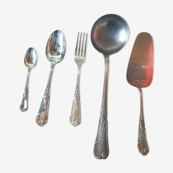 Cutlery set of 50 silver metal