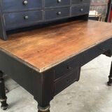 Tiered desk