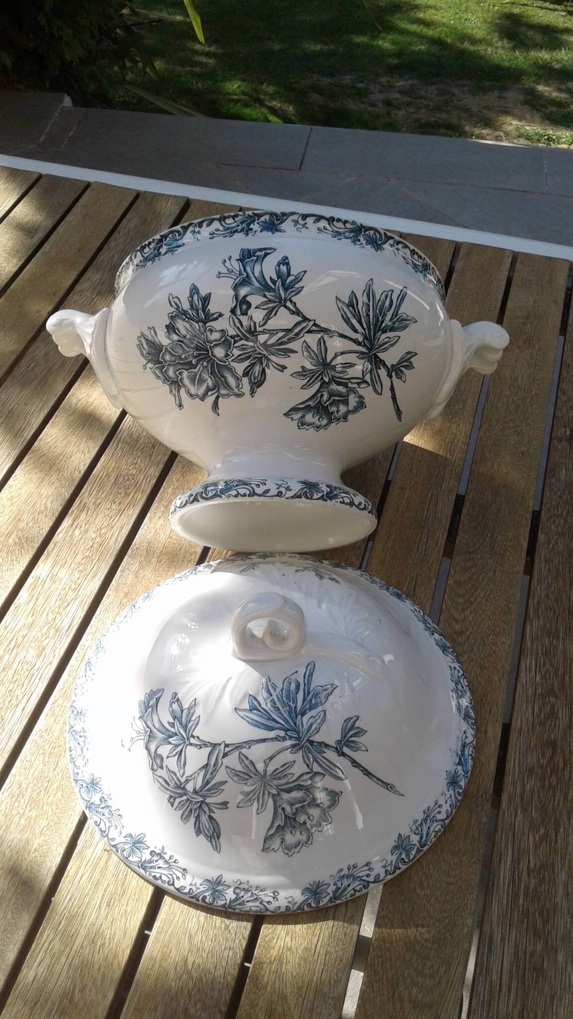 St-Amand soup tureen