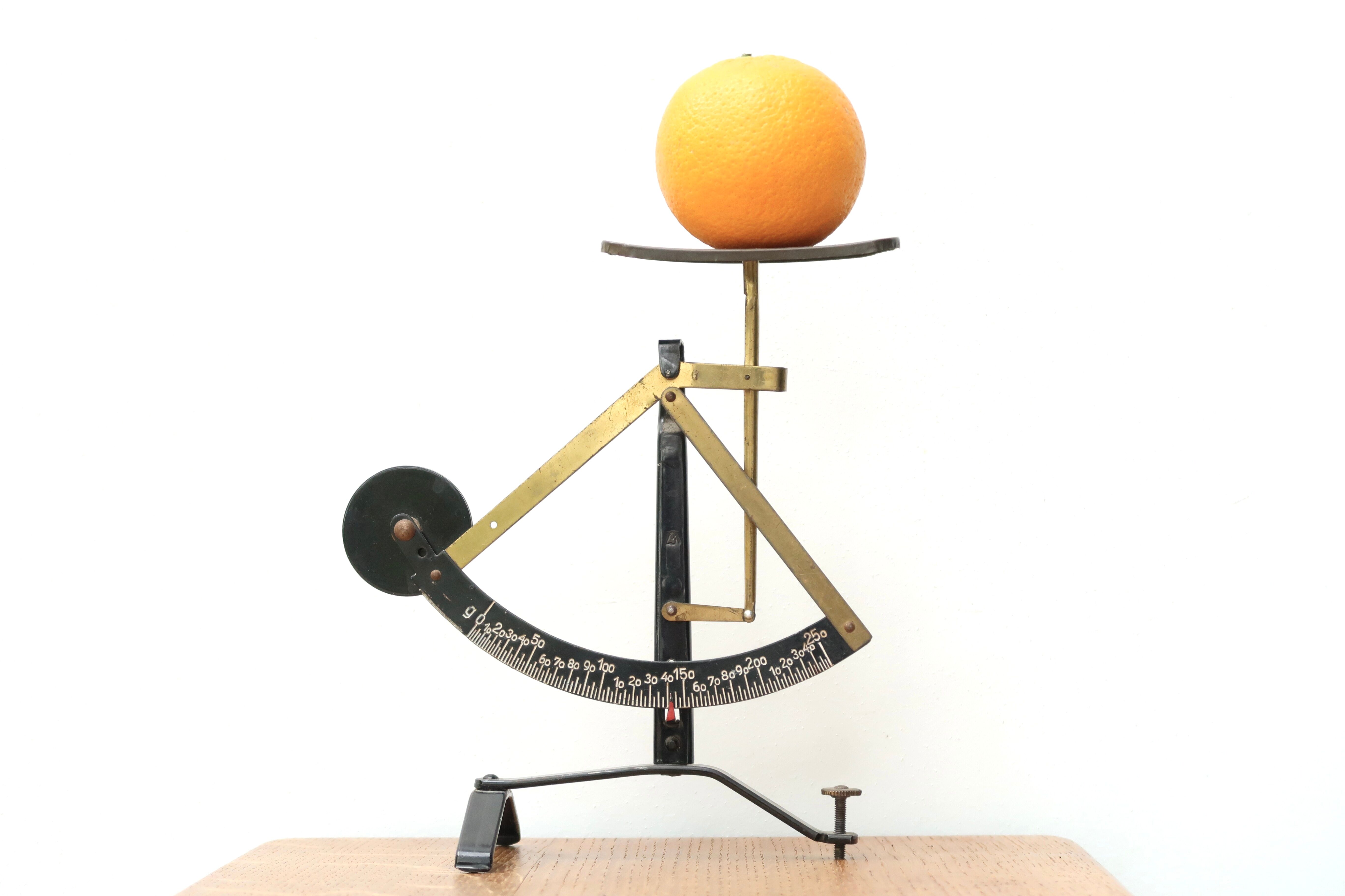 Libra weighs letter, 50s