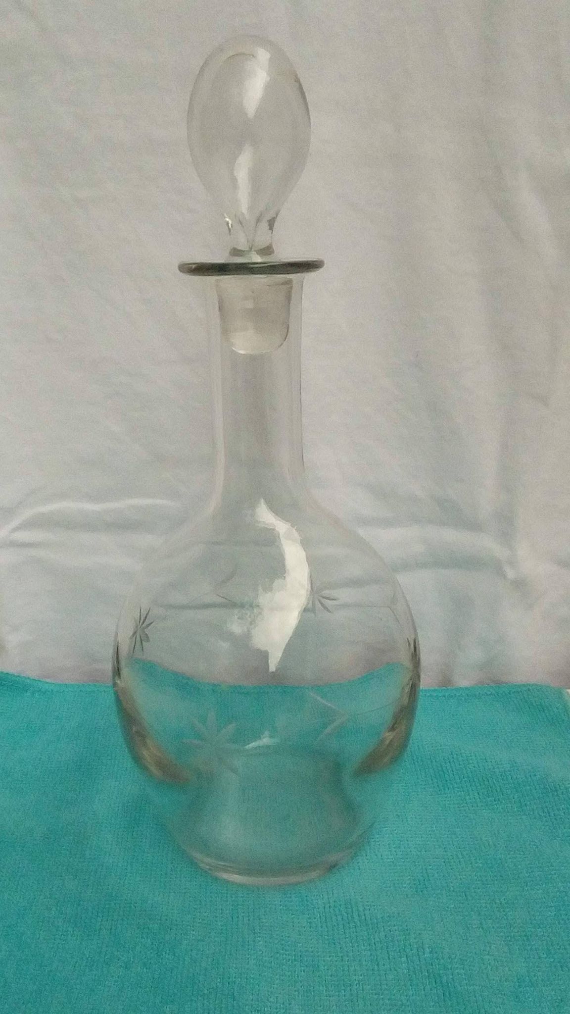 Carafe en cristal ciselé estampillé belgique