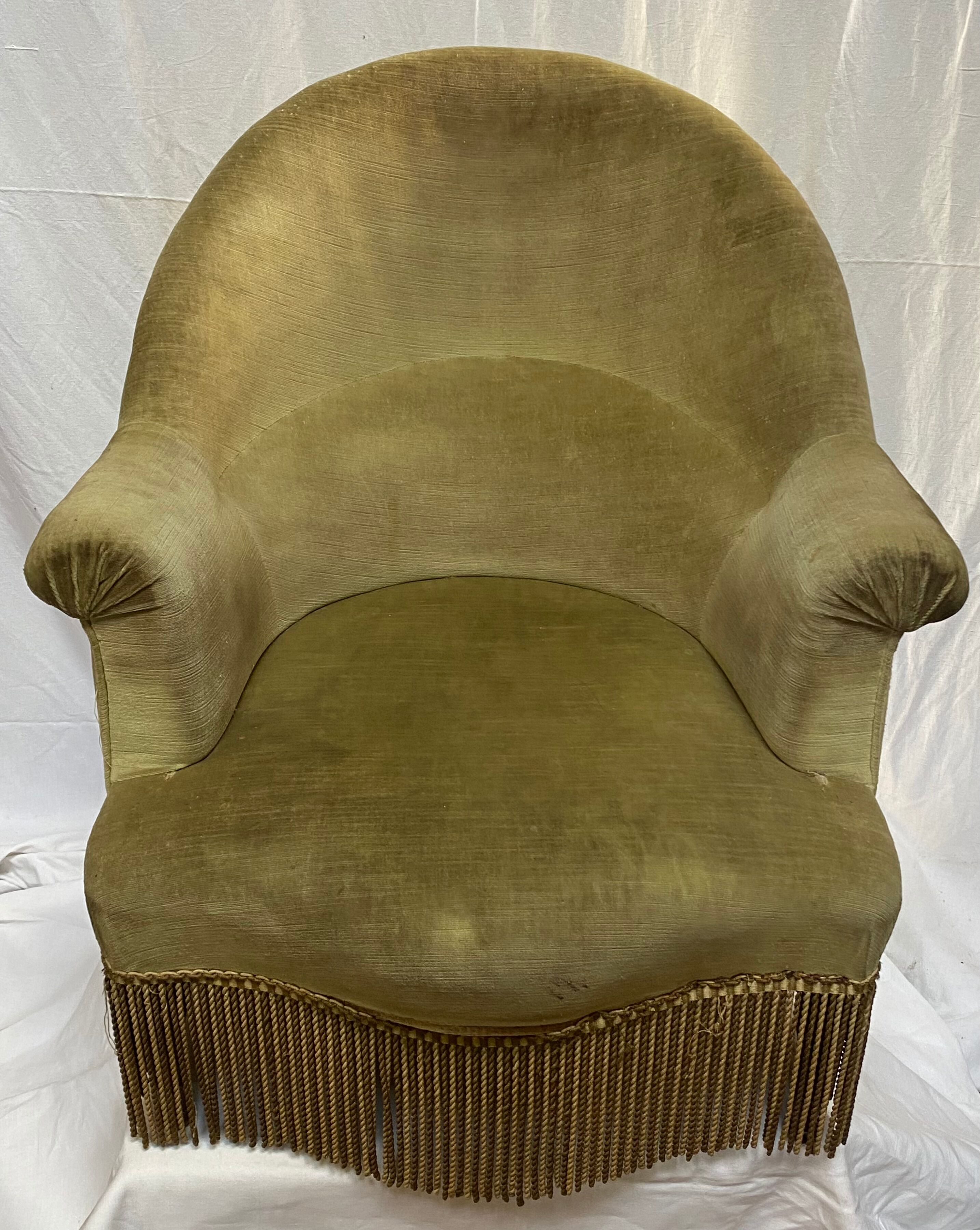 Almond green toad armchair