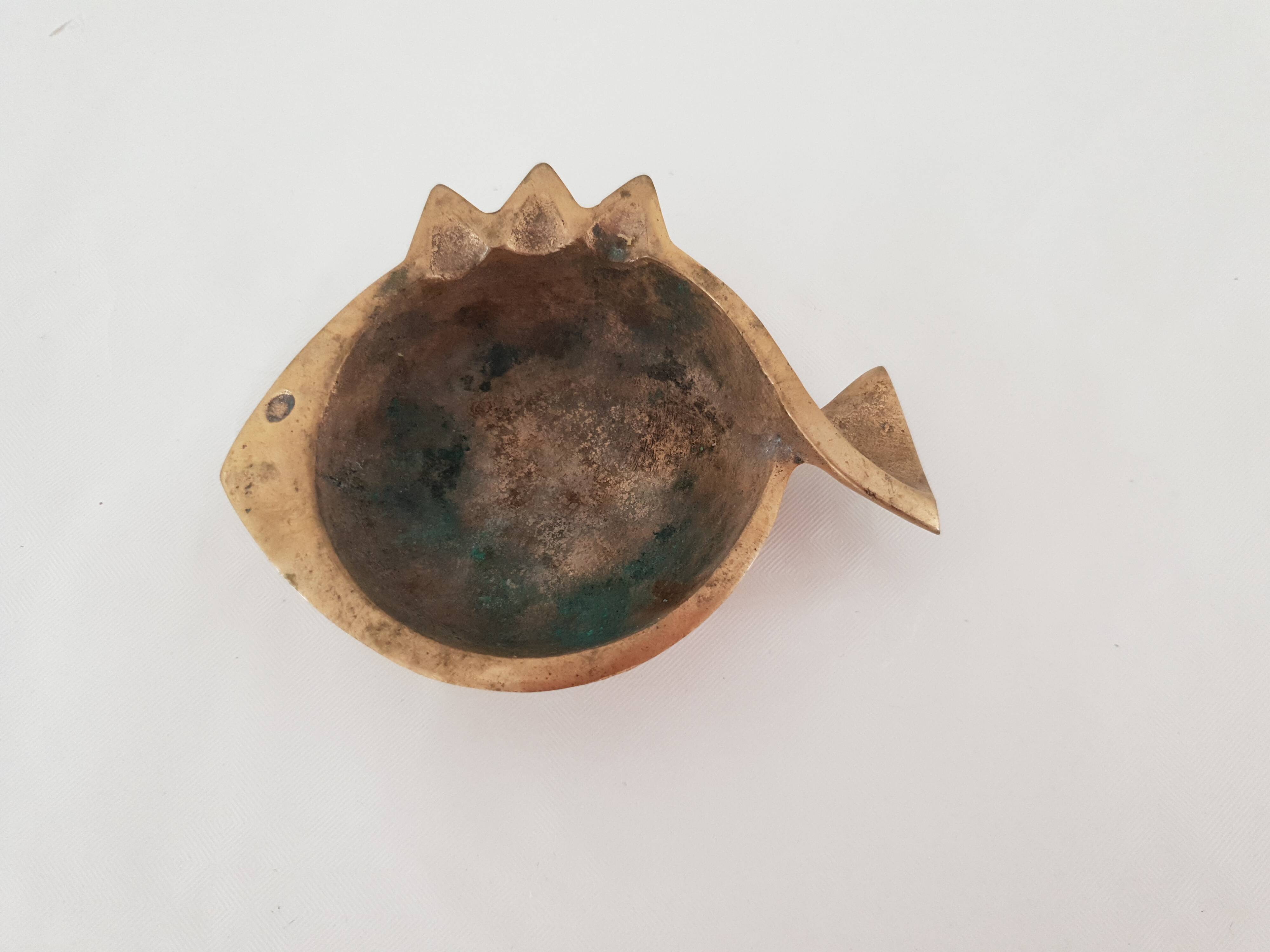 Jacques lauterbach vintage bronze ashtray from the 1960s in the shape of a fish
