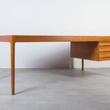 Mid-century modern teak desk by Torbjørn Afdal for Bruksbo, 1960s