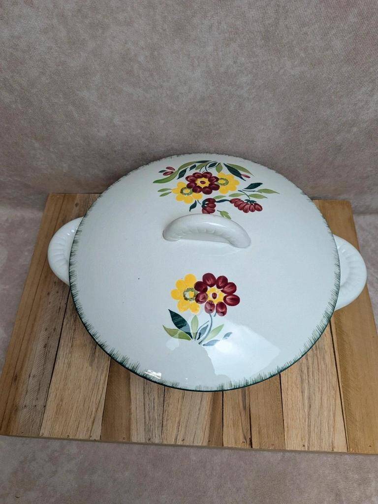 Antique soup tureen KG Lunéville Eaubonne hand-painted