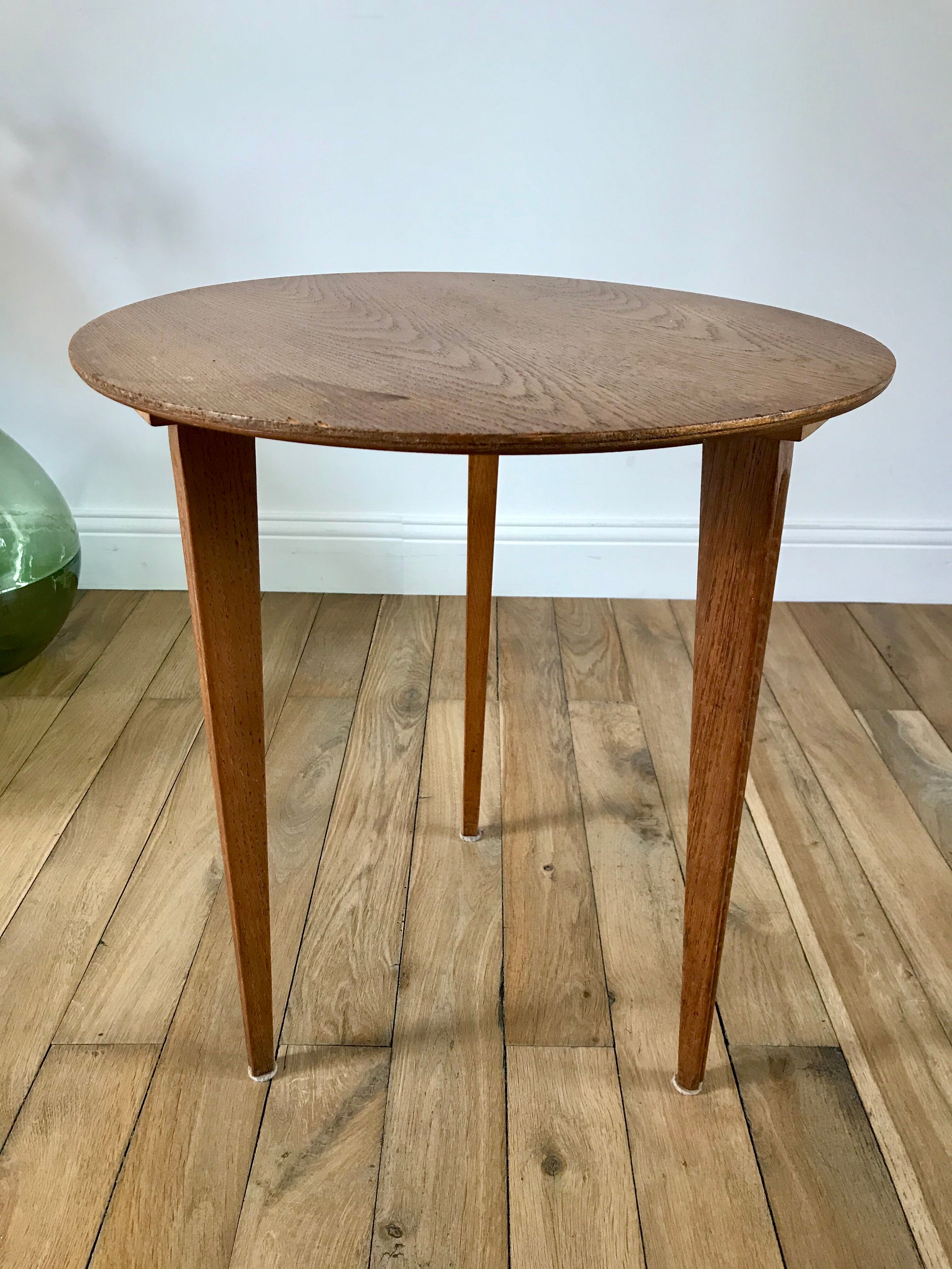 Tripod wood veneer side table 50-60s